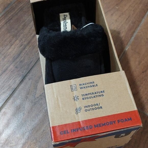 NWT Dearfoam S 5 6 black slippers - Picture 3 of 3